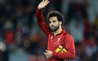 MK体育动态-于帕梅卡诺这长传精准找到队友